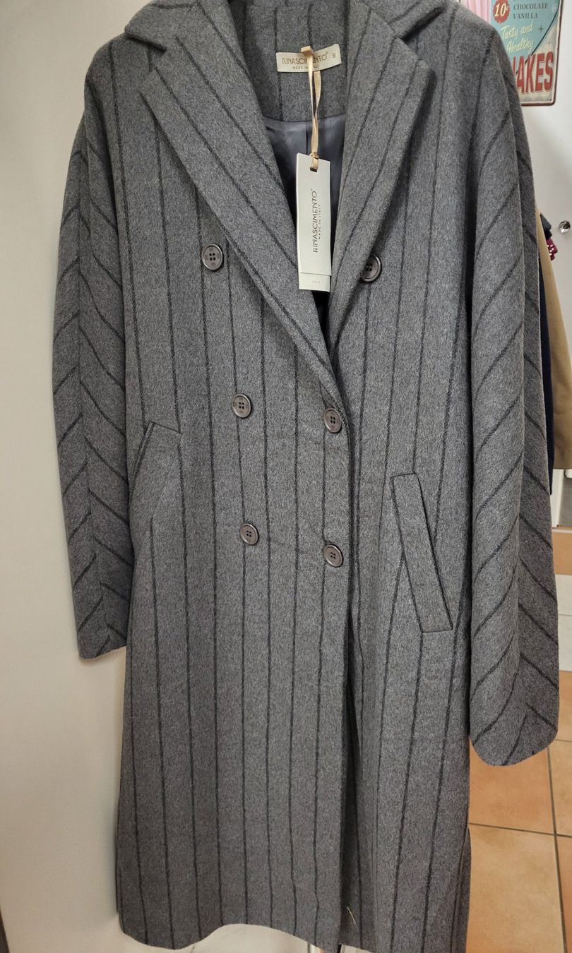 Cappotti: RINASCIMENTO Mantel grau gestreift,Gr.S – Nuovo e nell'imballaggio originale da Avenches venduto da FashionFactoryOutlet