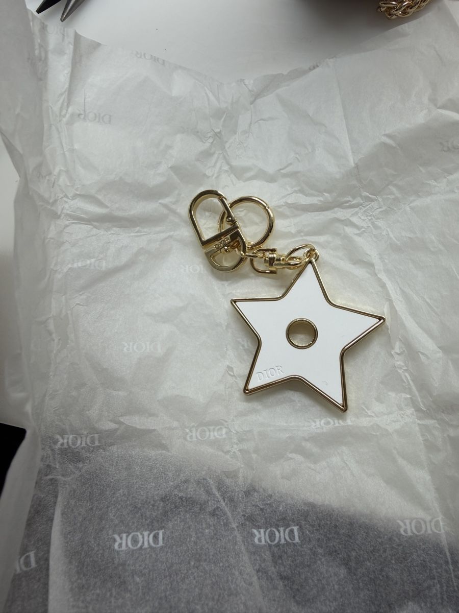 Dior Porte-clés: Dior Star Aroma Stone Keychain  – Neuf avec emballage d'origine à Chur par Madeys 1