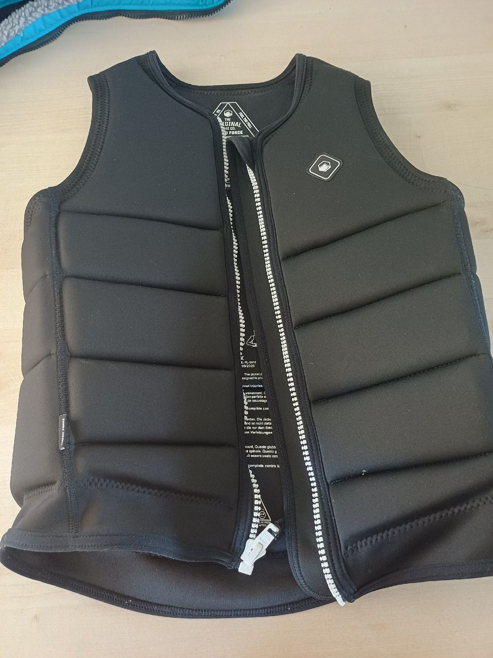 Gilets de sauvetage: Prallschutzweste Liquid Force – Neuf (Voir description) à frauenfeld par _Plies_