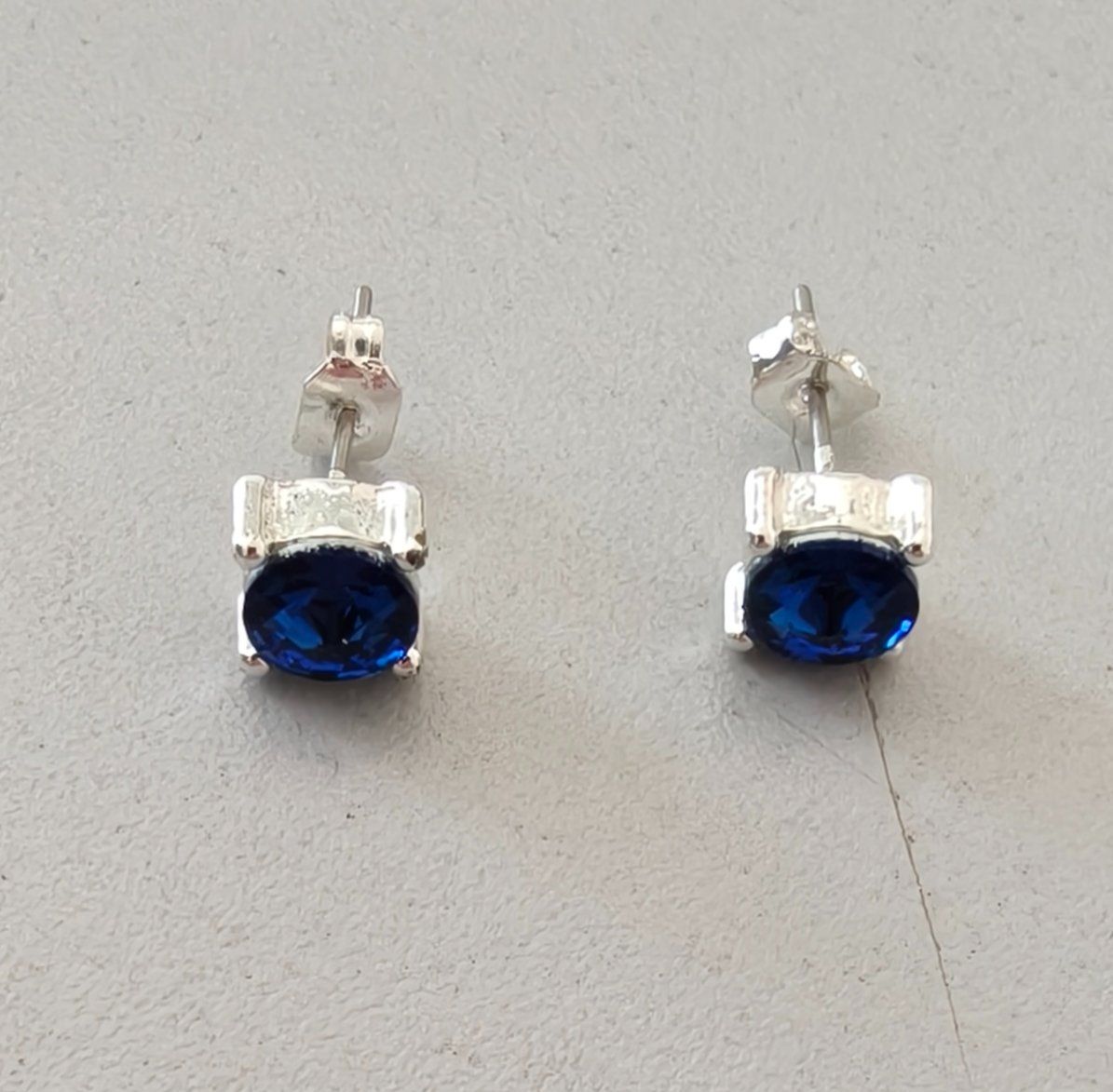 Catenine: Silberkette mit Ohrstecker – Nuovo e nell'imballaggio originale da Niederrohrdorf venduto da privat23