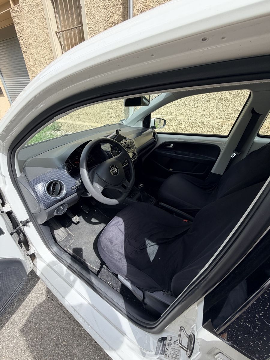 VW Autos: Vw Up – D'occasion à AARBURG par cheapstuff 3