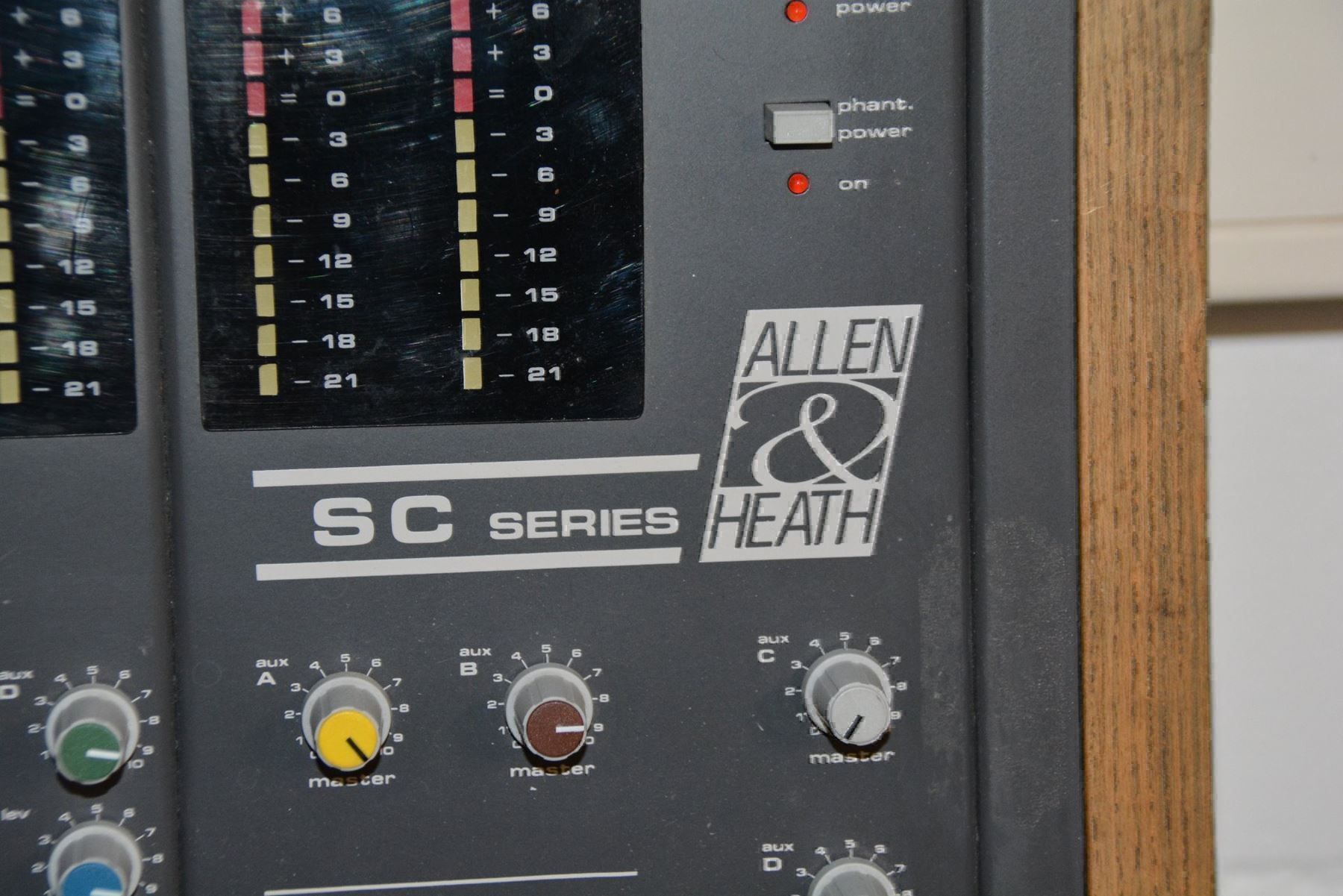 Console di mixaggio: Top: Profi Allen & Heath SC Series Mixer – Usato da Biel/Bienne venduto da Secondhand_Shop 1