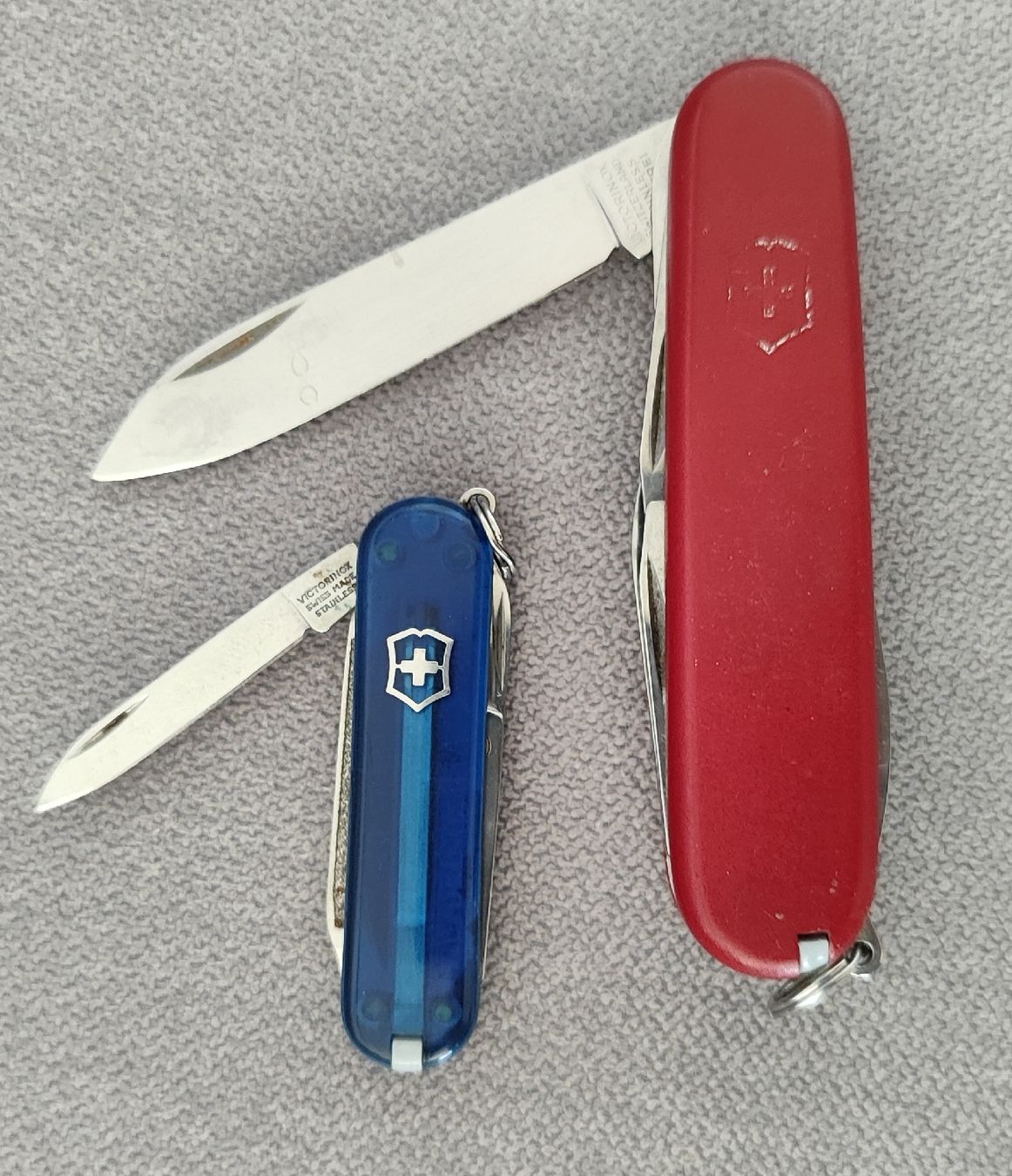 Victorinox Coltelli tascabile: Couteaux Suisse – Usato da Ursy venduto da Sebastien-85