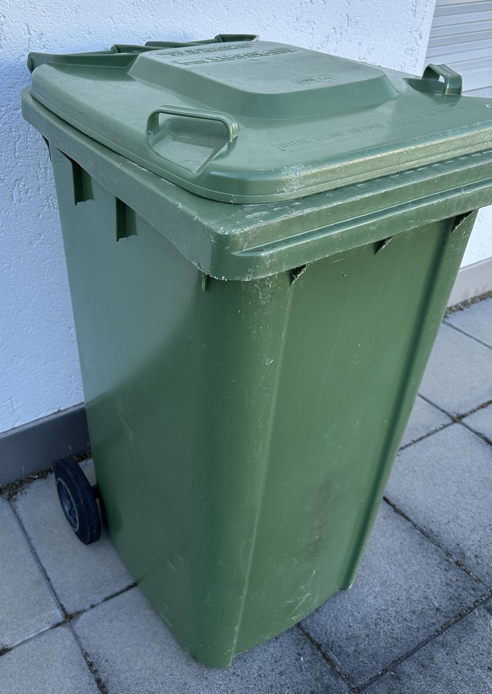 Cestini per rifiuti: 240 Liter Kompostbehälter Grüncontainer SSI Schäfer – Usato da Hergiswil NW venduto da hpb_9bvx 1