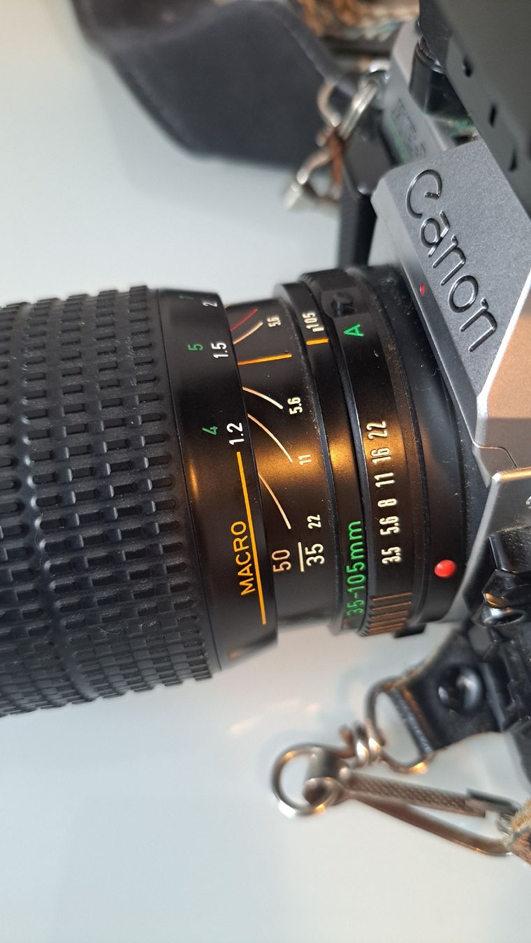 Canon Fotocamera: Canon AE1 Program mit viel Zubehör – Usato da Birmenstorf AG venduto da elo_m7gd 5