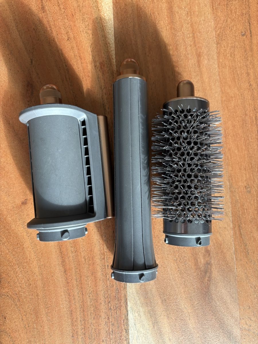 Dyson Asciugacapelli: Dyson Airwrap (new) 300 CHF – Nuovo (secondo la descrizione) da Genève venduto da cle_ls6t 5
