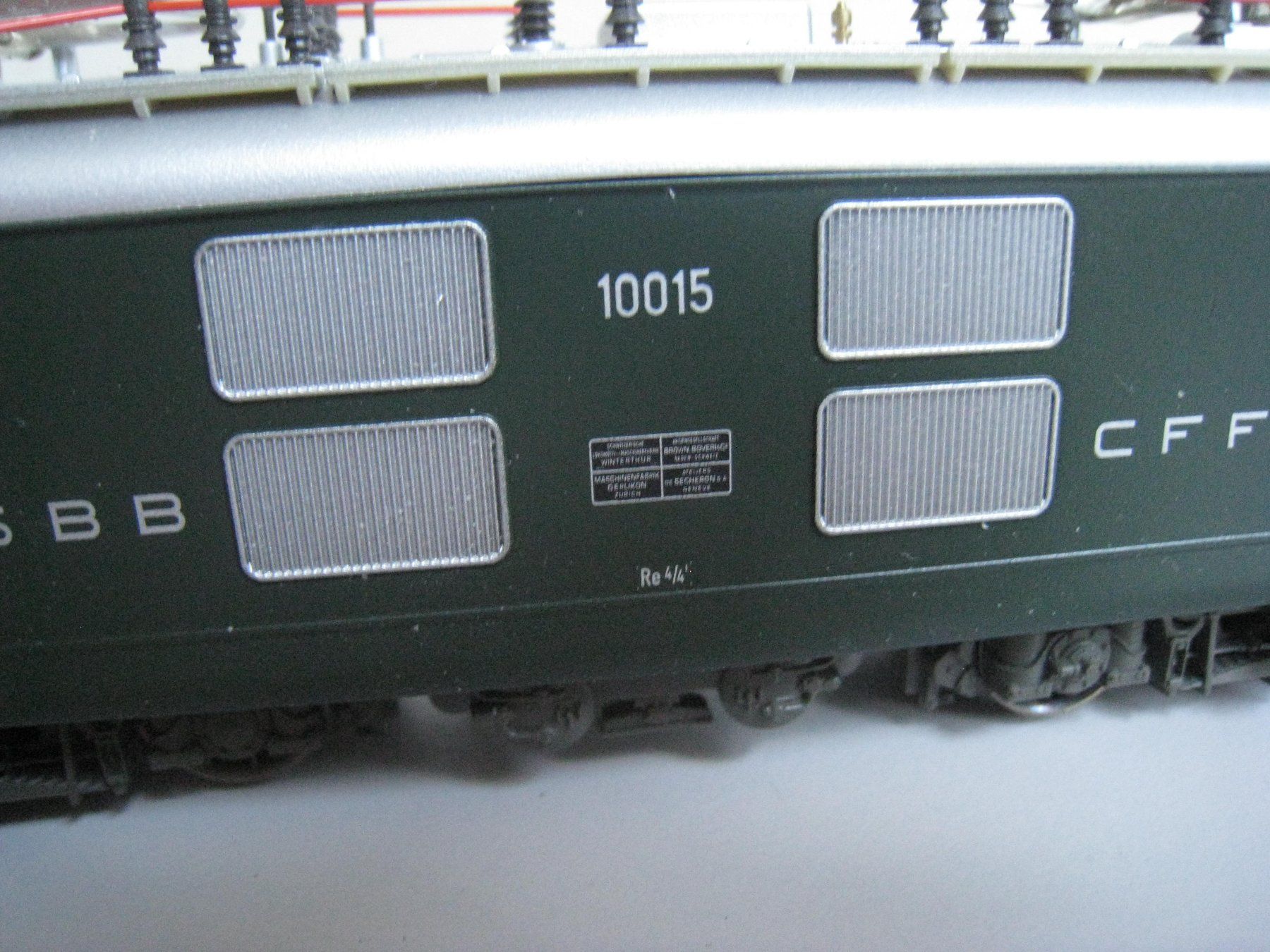 Trix Modellini di ferrovie: Trix Re 4/4 I 10015 Düsengitter grün, mit DDC Decoder, 22330 – Usato da Buchs ZH venduto da swiss-train 1