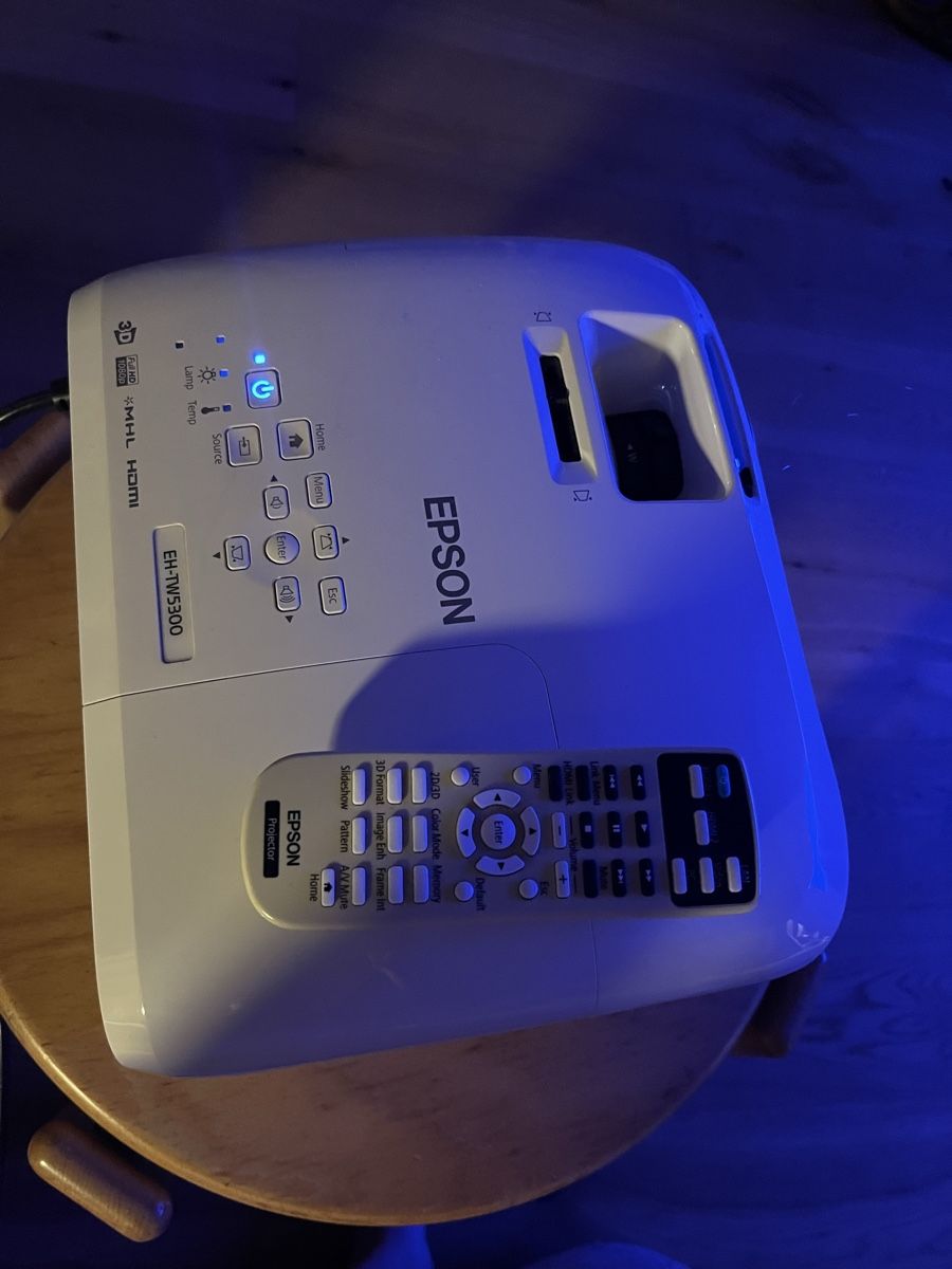 Epson Videoprojektoren: Epson Beamer EH-TW5300 – Gebraucht aus Zürich von cla_8km7 6