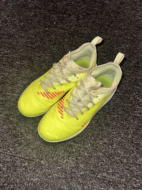 Scarpe da uomo: Nike Hallenschuhe Phantom 6  – Usato da Birsfelden venduto da kil_d79j 1