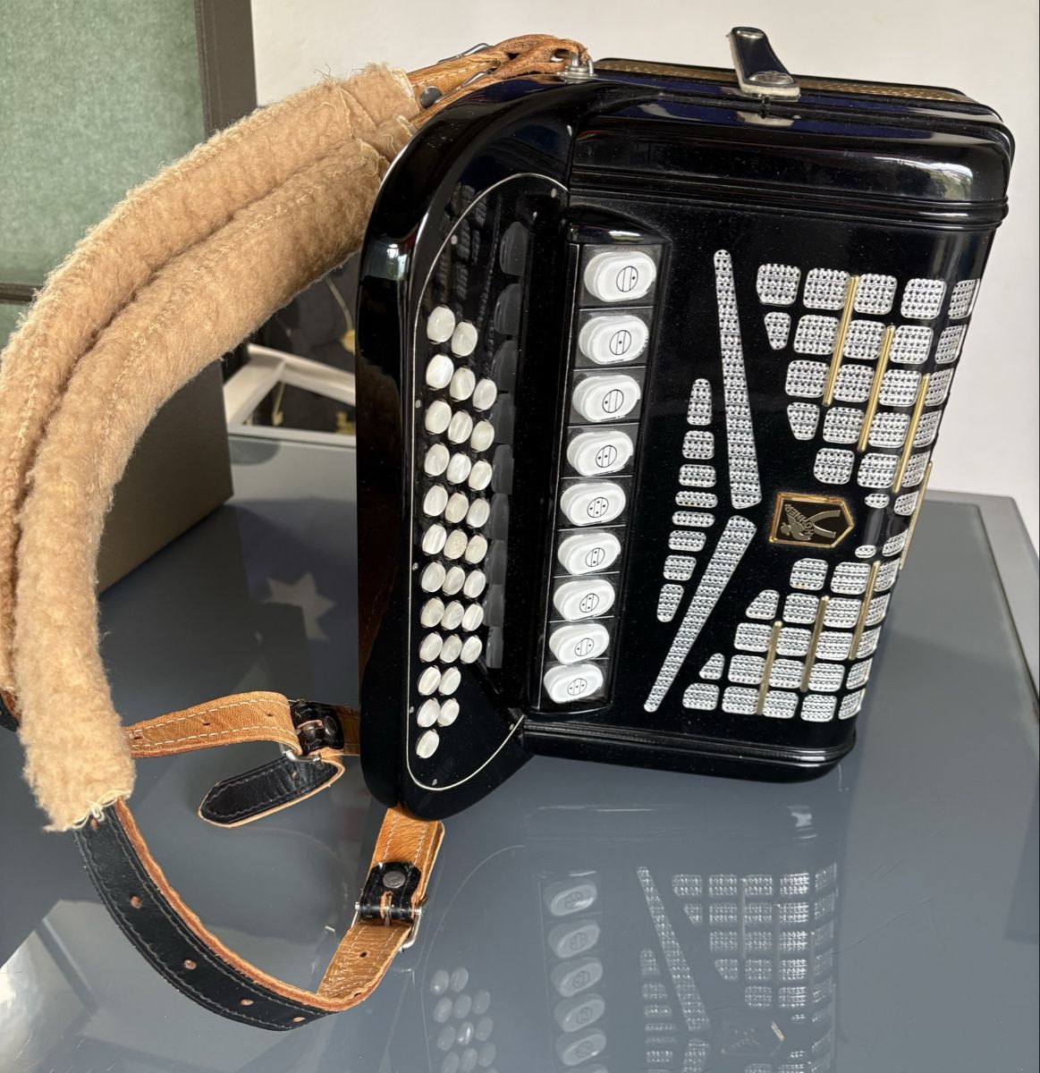 Hohner Strumenti musicali: Akkordeon Hohner Norma IV DE LUXE – Usato da Frauenfeld venduto da stonefishstony 1