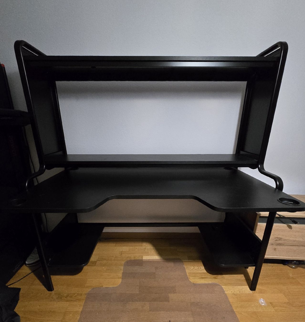 Ikea Bureaux: Bureau gaming IKEA Fredde – D'occasion à Villars-sur-Glâne par K6fois2