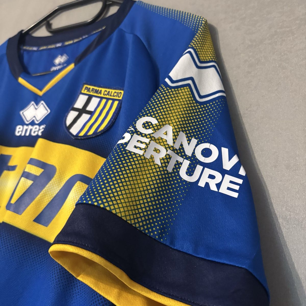 Canottiere & Pantaloni: Parma Calcio Trikot Errea – Usato da Winterthur venduto da LaBodega 3