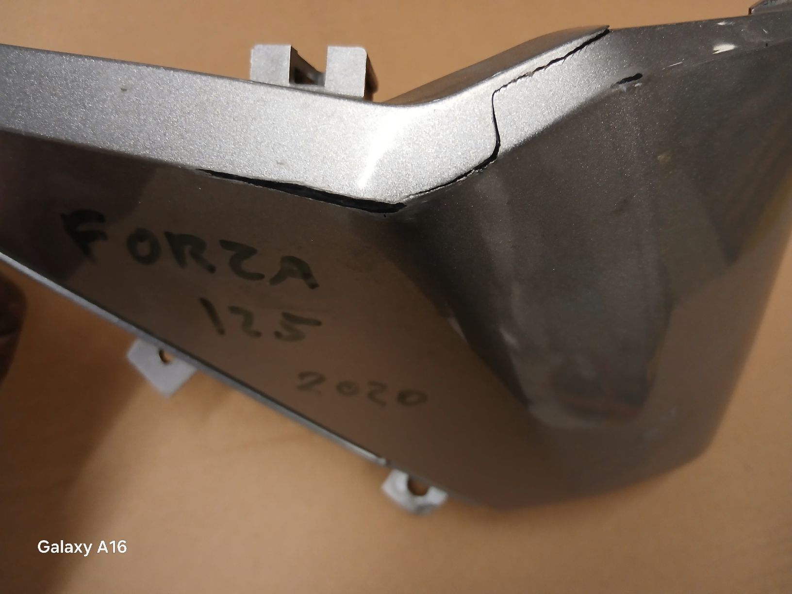 Honda Tutti i ricambio per moto: Honda forza 125 – Usato da Romanel-s-Lausanne venduto da site76 3
