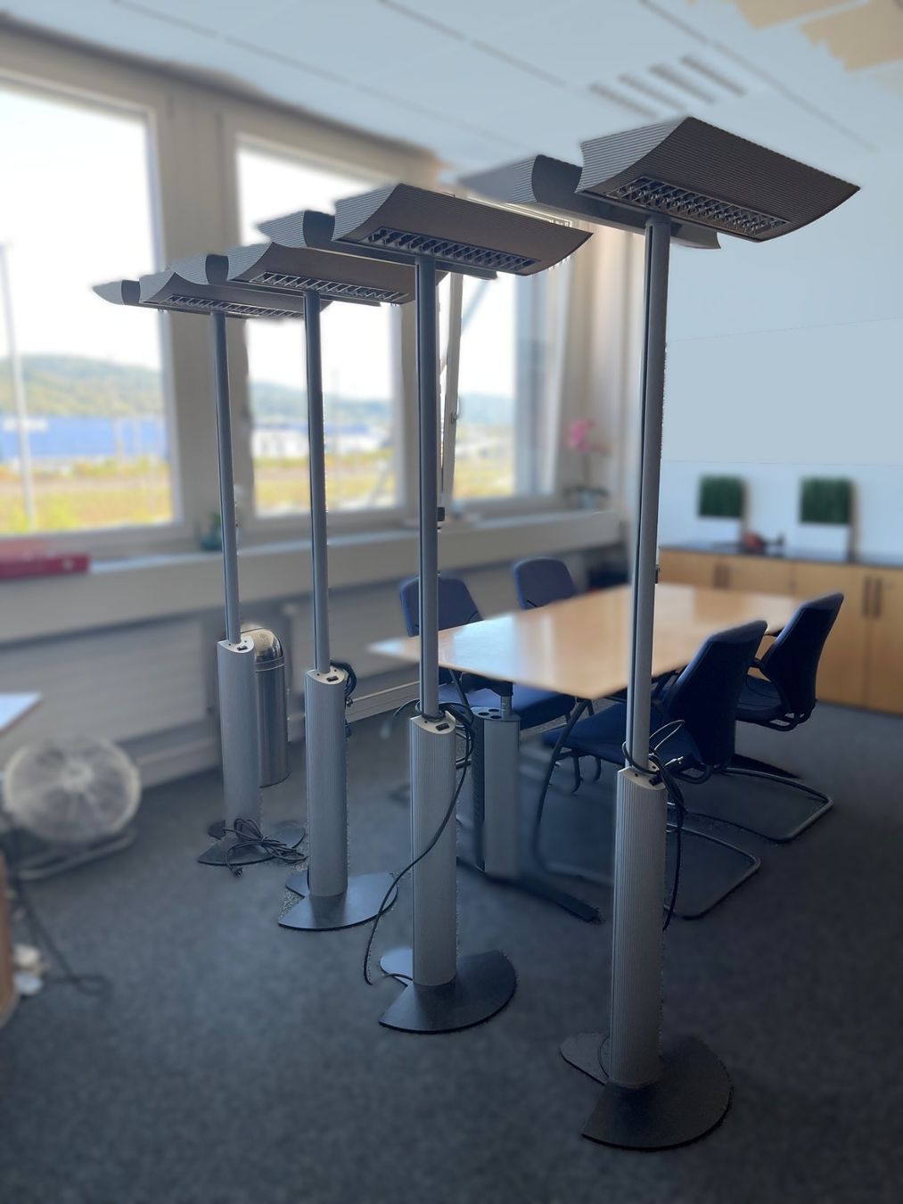 Regent Lampade: 4 x Regent Stehlampen – Usato da Berikon venduto da Buyme73
