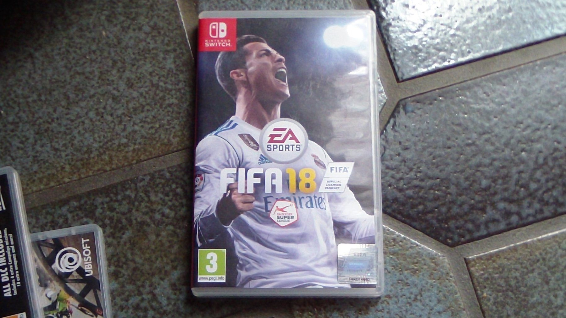 Nintendo Giochi: Jeu FIFA18 switch. Boite  fr/de/it – Usato da Vollèges venduto da Berard0