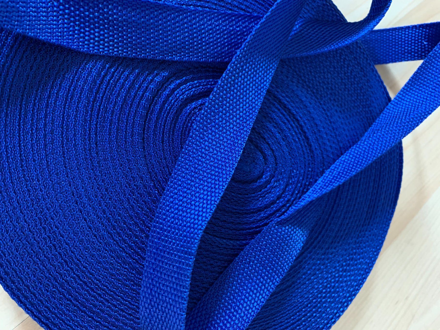 Nastri decorativi: 20 Meter Einfassband dunkelblau, 25mm breit – Nuovo (secondo la descrizione) da Worb venduto da farben20zauber