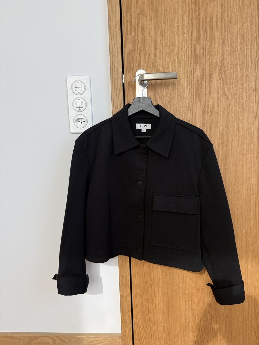 Cos Vestes: COS Cropped Twill Jacket/ Black, Size M  – D'occasion à Horgen par IRG_88 3
