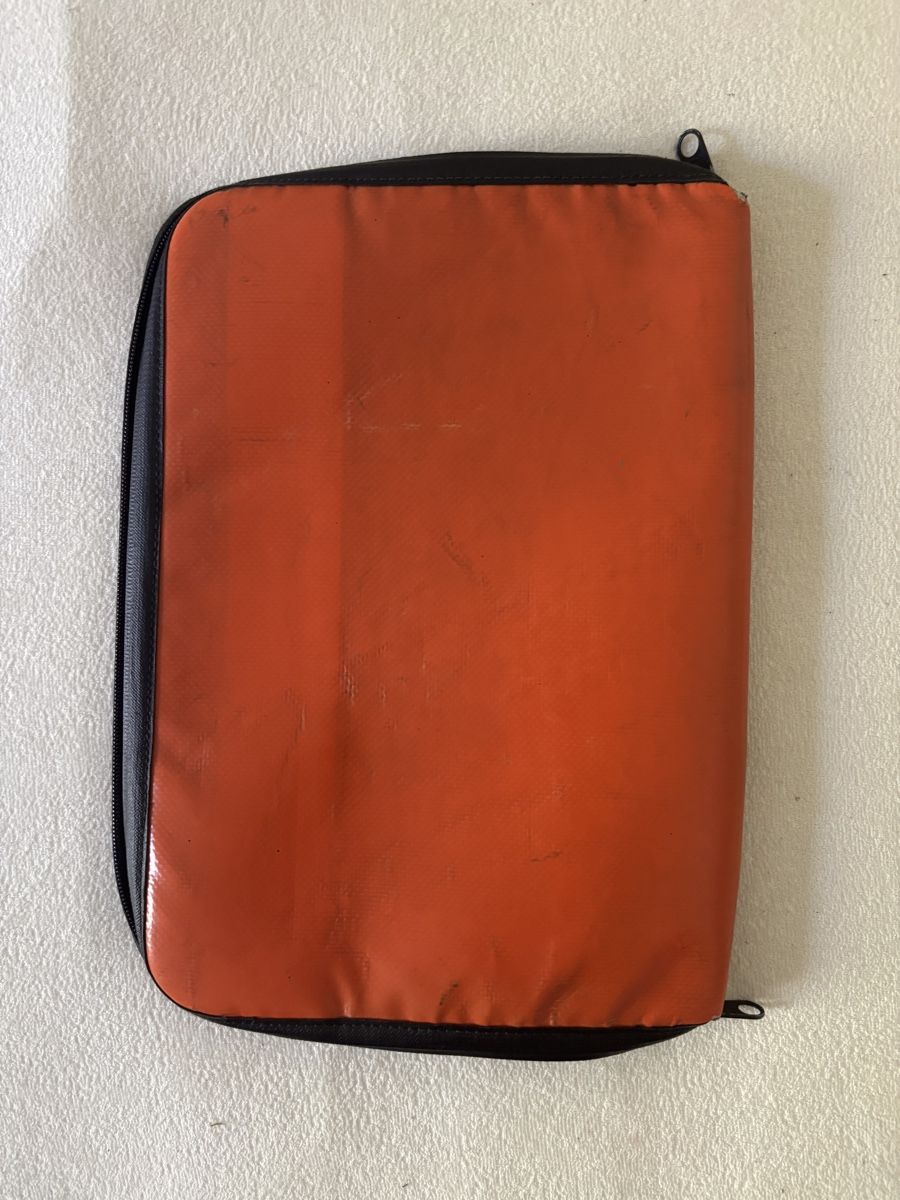 Freitag Taschen: FREITAG Laptop Tasche orange – Gebraucht aus Bern von pet_fry9 2