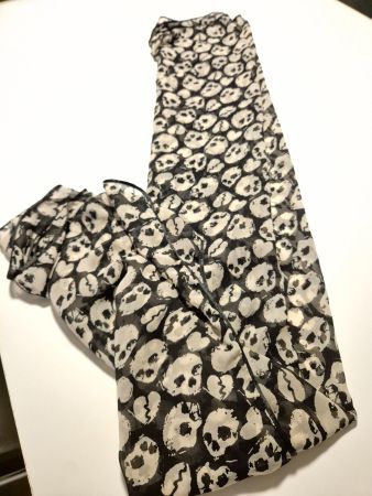 Schal mit Skull