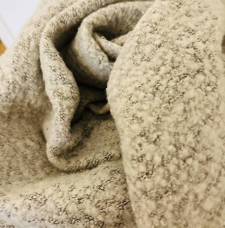 Foulard & Sciarpe: Grosser, weicher Schal, hellgrau – Usato da Zürich venduto da zucchetti13 2