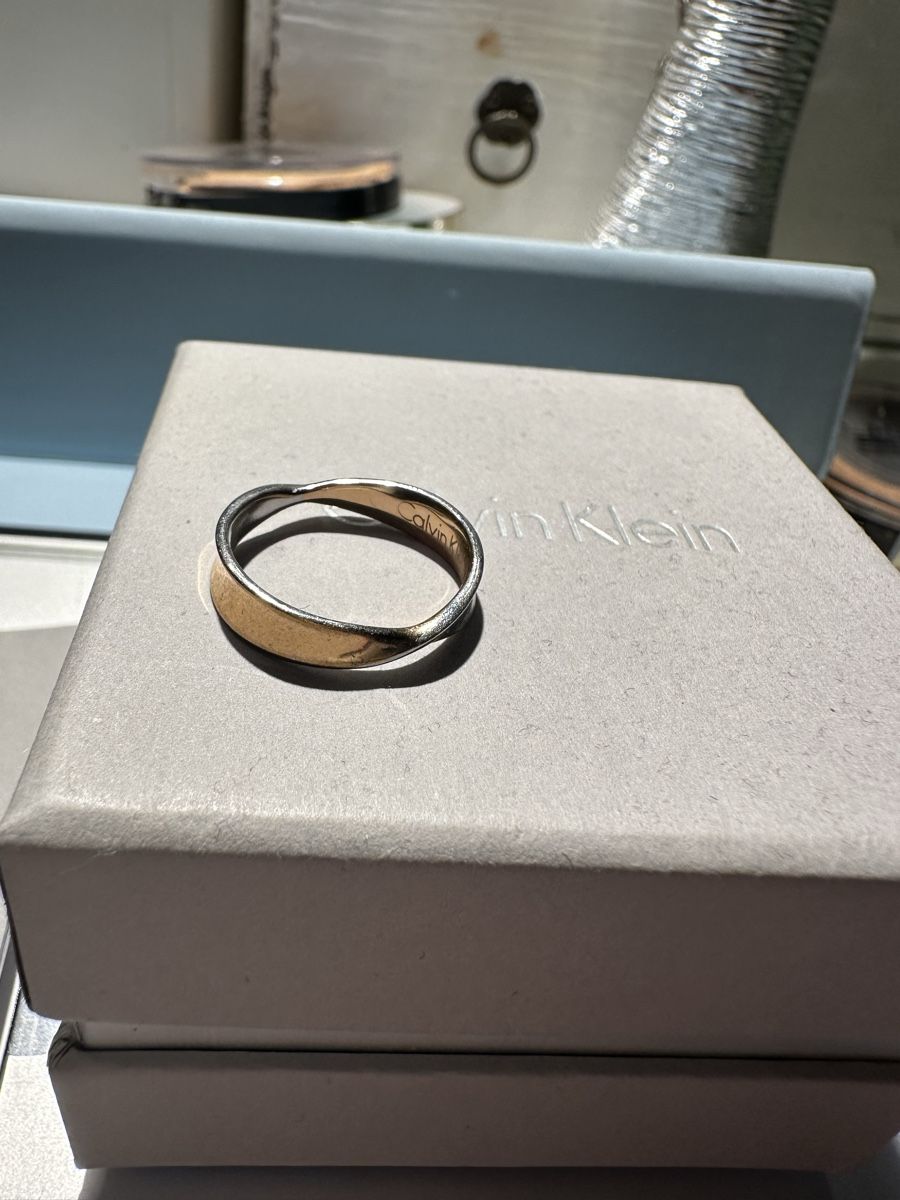 Calvin Klein Anelli: Bague Calvin Klein en acier – Usato da Savagnier venduto da Pivovar2 3