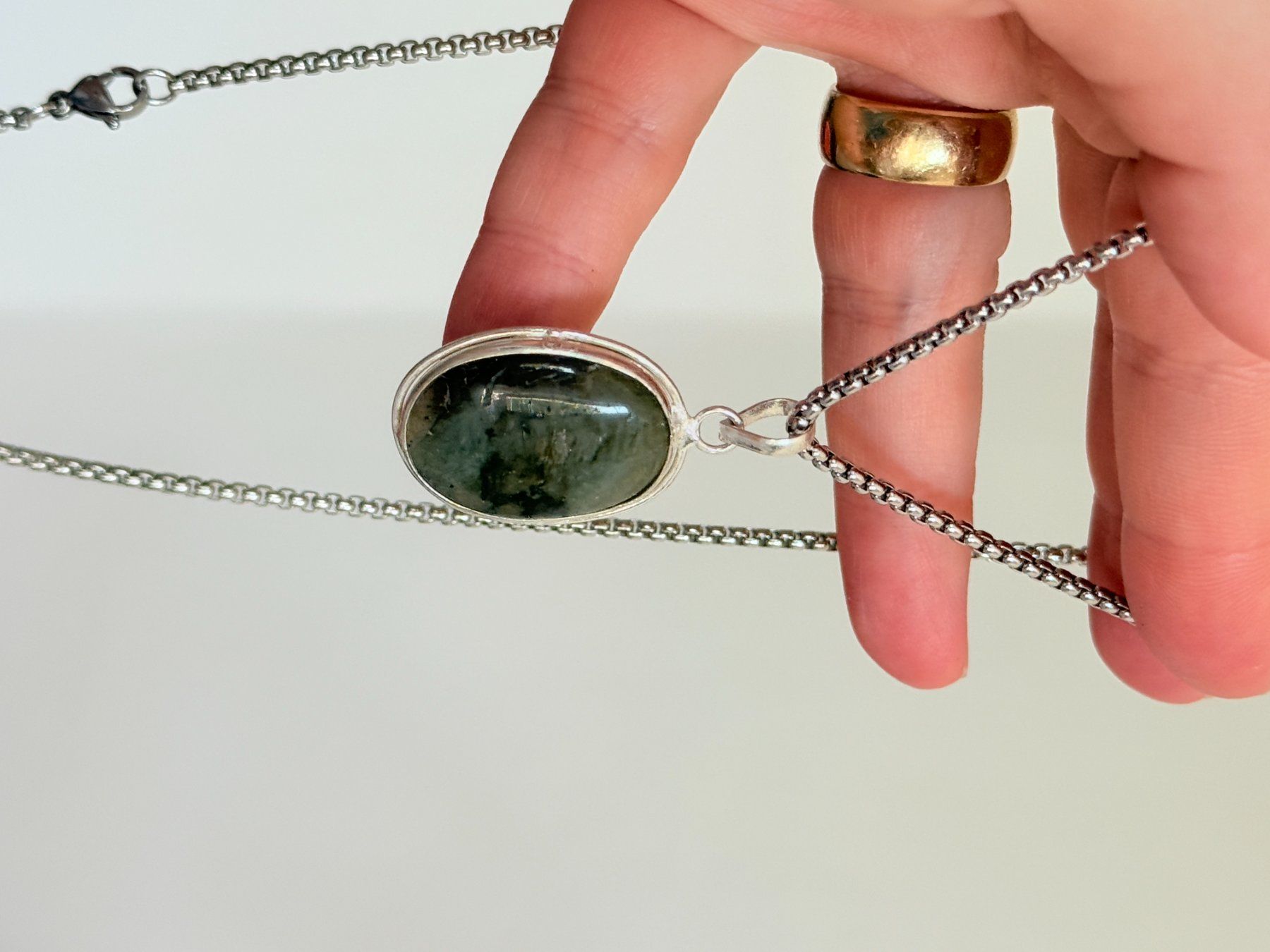 Colliers: Labradorite necklace – Neuf avec emballage d'origine à Genève par AGBERG 8