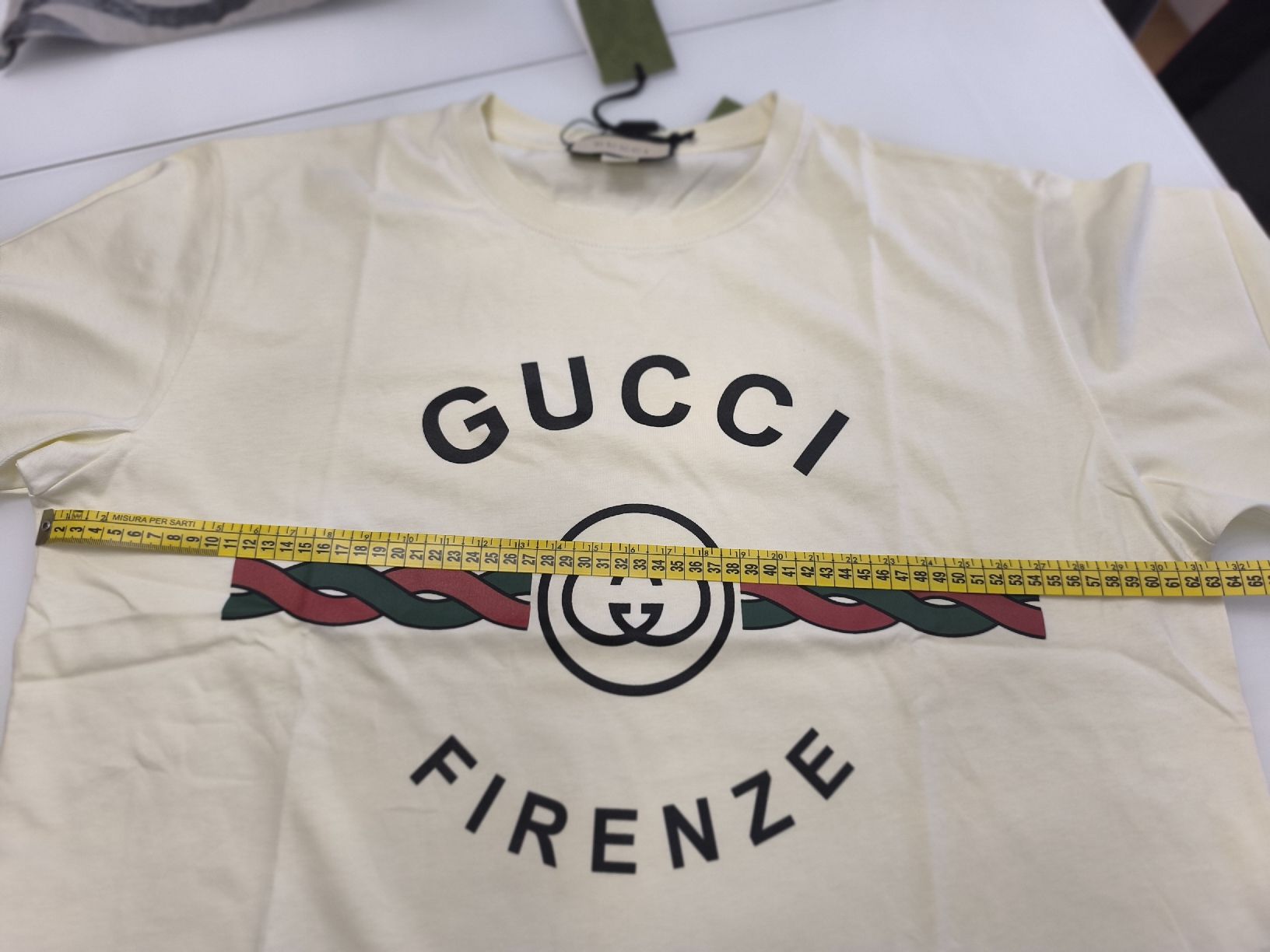 Gucci T-shirt: original T-Shirt Gucci L oversize – Nuovo e nell'imballaggio originale da Oensingen venduto da Outlet_Super_Sale 1