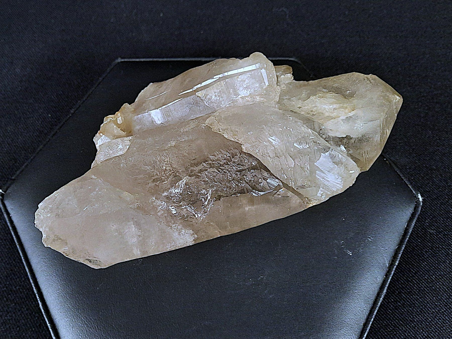 Edelsteine: Rauchquarz / Spitze – Gebraucht aus Beinwil am See von Restwert_Beinwil 1