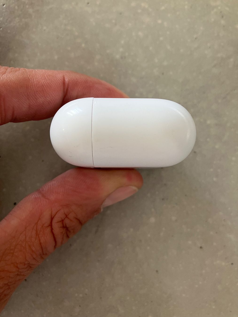 Apple Cuffie: APPLE AIRPODS 4 CASE – Usato da Lausanne venduto da mr.v 6