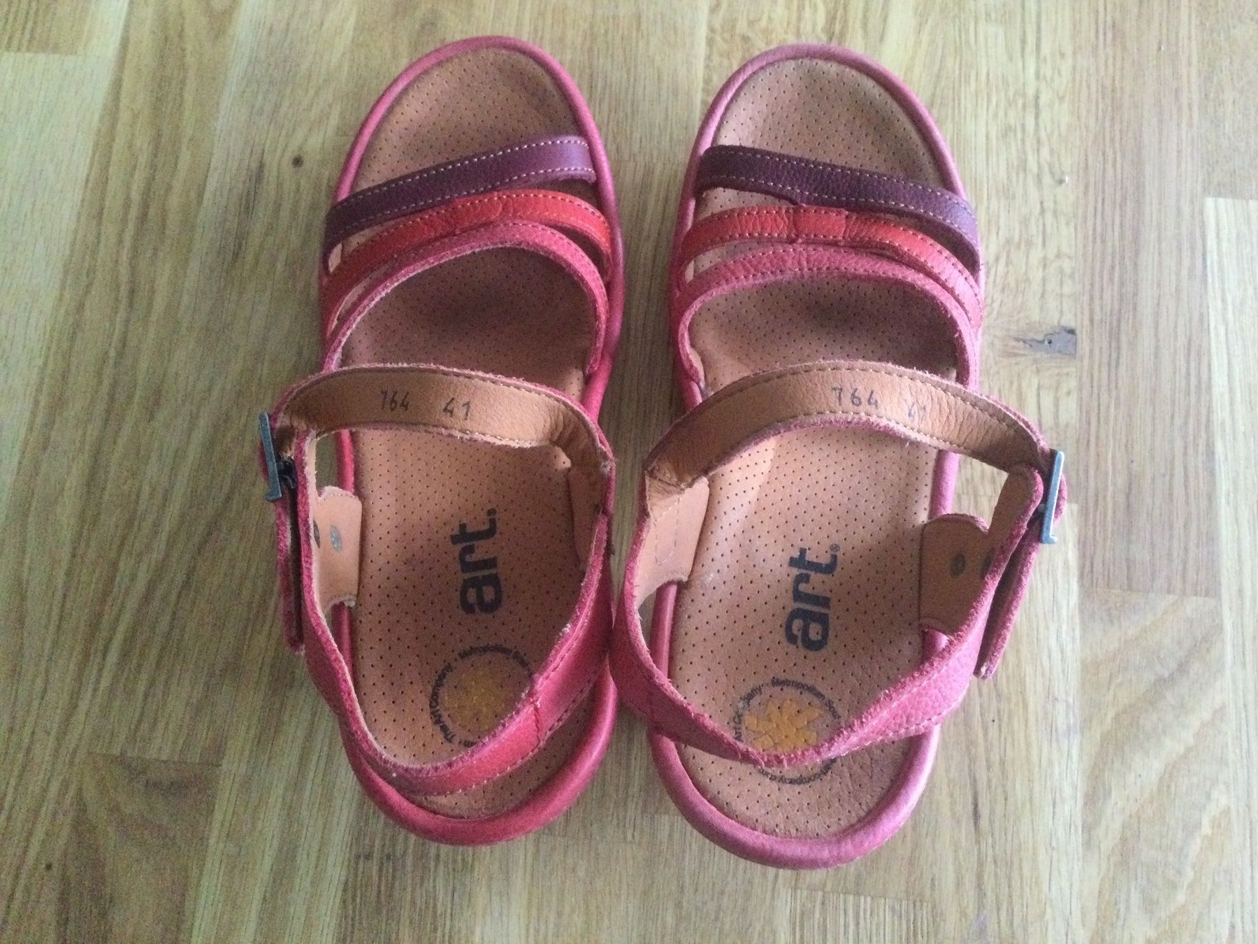 Art Scarpe da donna: SANDALES EN CUIR AVEC TALON ART – Usato da Brügg BE venduto da traindenuit 3