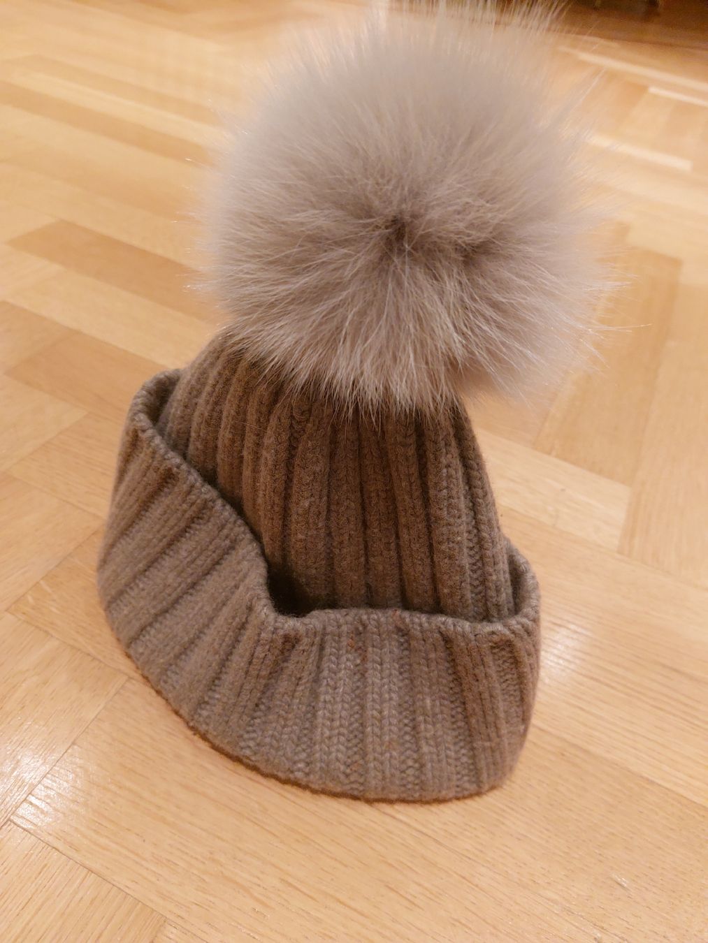 Copricapi, berretti & cappellini: Wintermütze – Usato da Zürich venduto da Lolaad 2