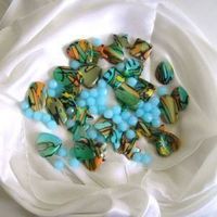 Perles multi et bleu glacial