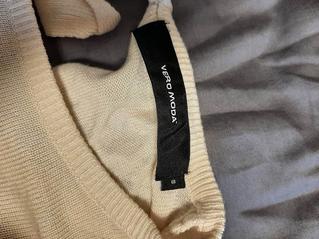 Pulls & Sweat-shirts: Vero Moda dünner Pulli Gr. S hellbeige/dunkles weiss – D'occasion à Marthalen par Jenny.Z 3