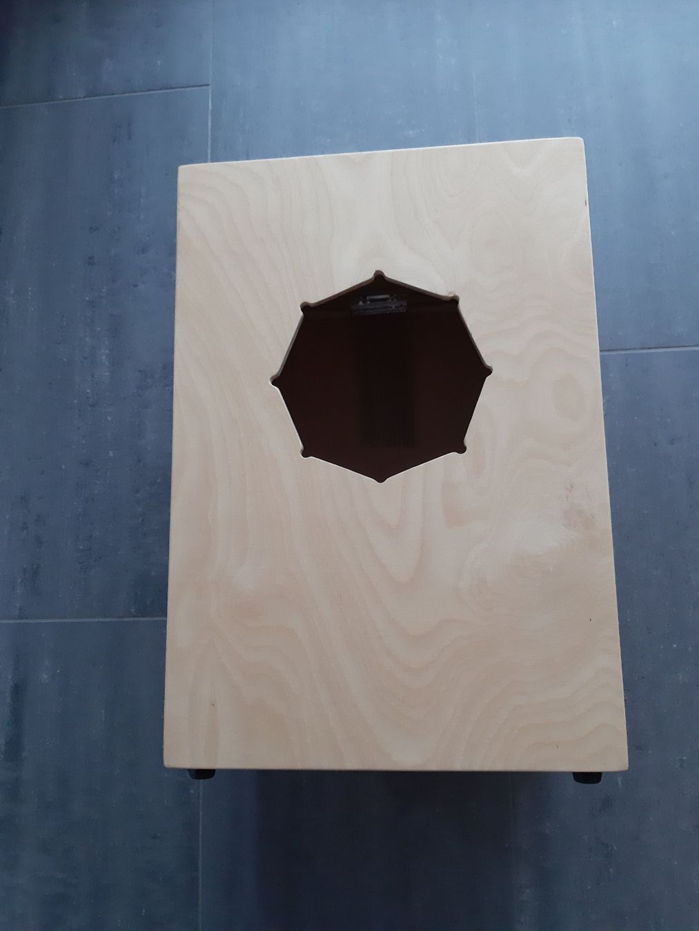 Strumenti musicali: Cajon Handmade – Usato da Aristau venduto da Philomenas 1