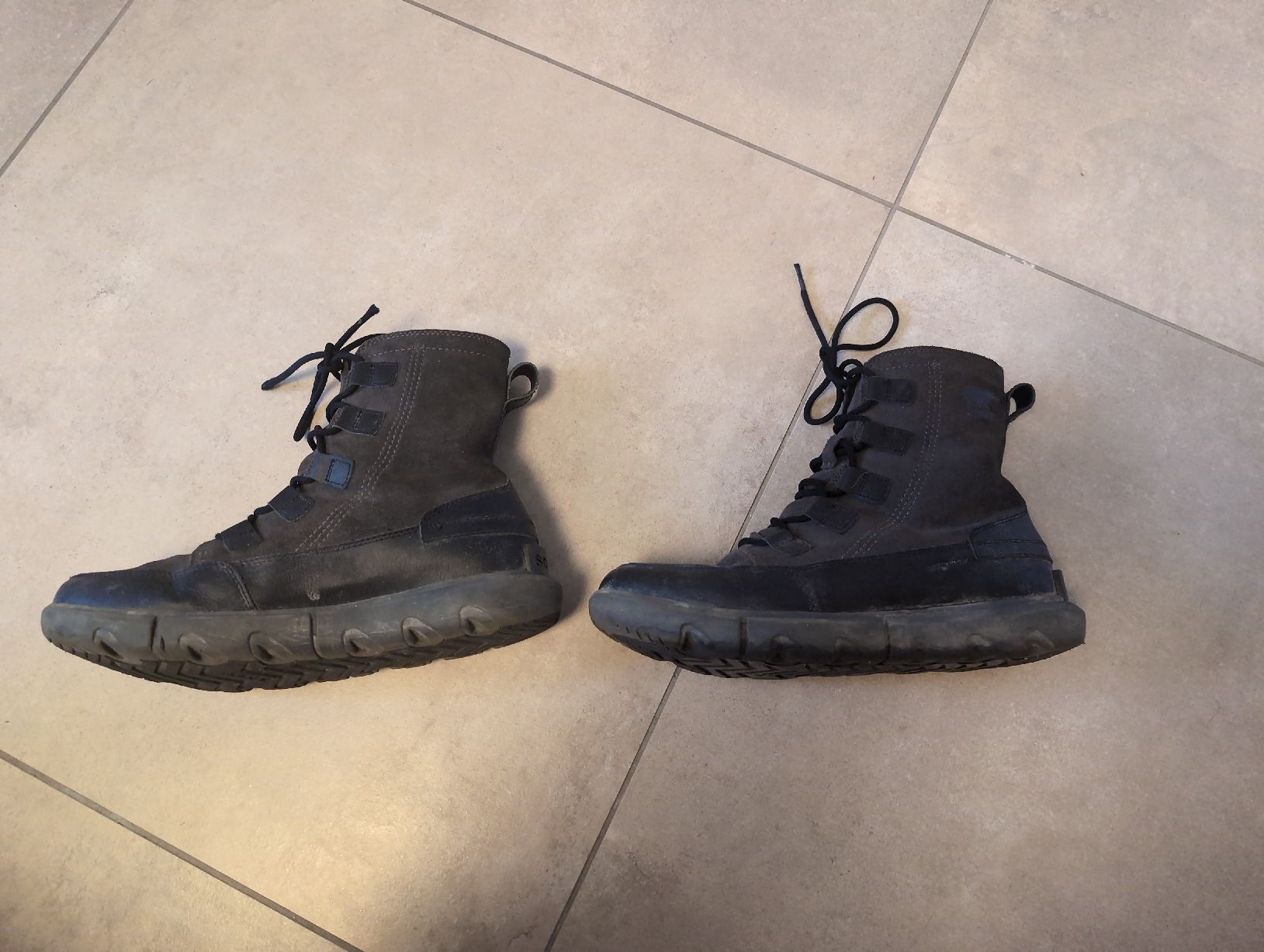 Sorel Chaussures hommes: Bottes Sorel grises taille 41 – D'occasion à Echallens par ACdP 2