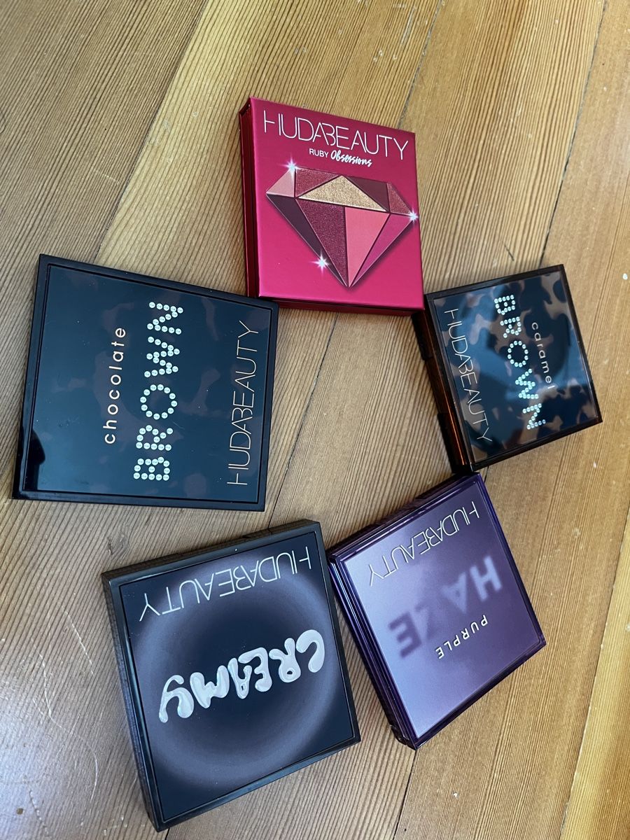 Huda Beauty Make-up: Huda Beauty Eyeshadow and 3D Highlighter Mega Bundle! – Usato da Aarau venduto da kailing12 3