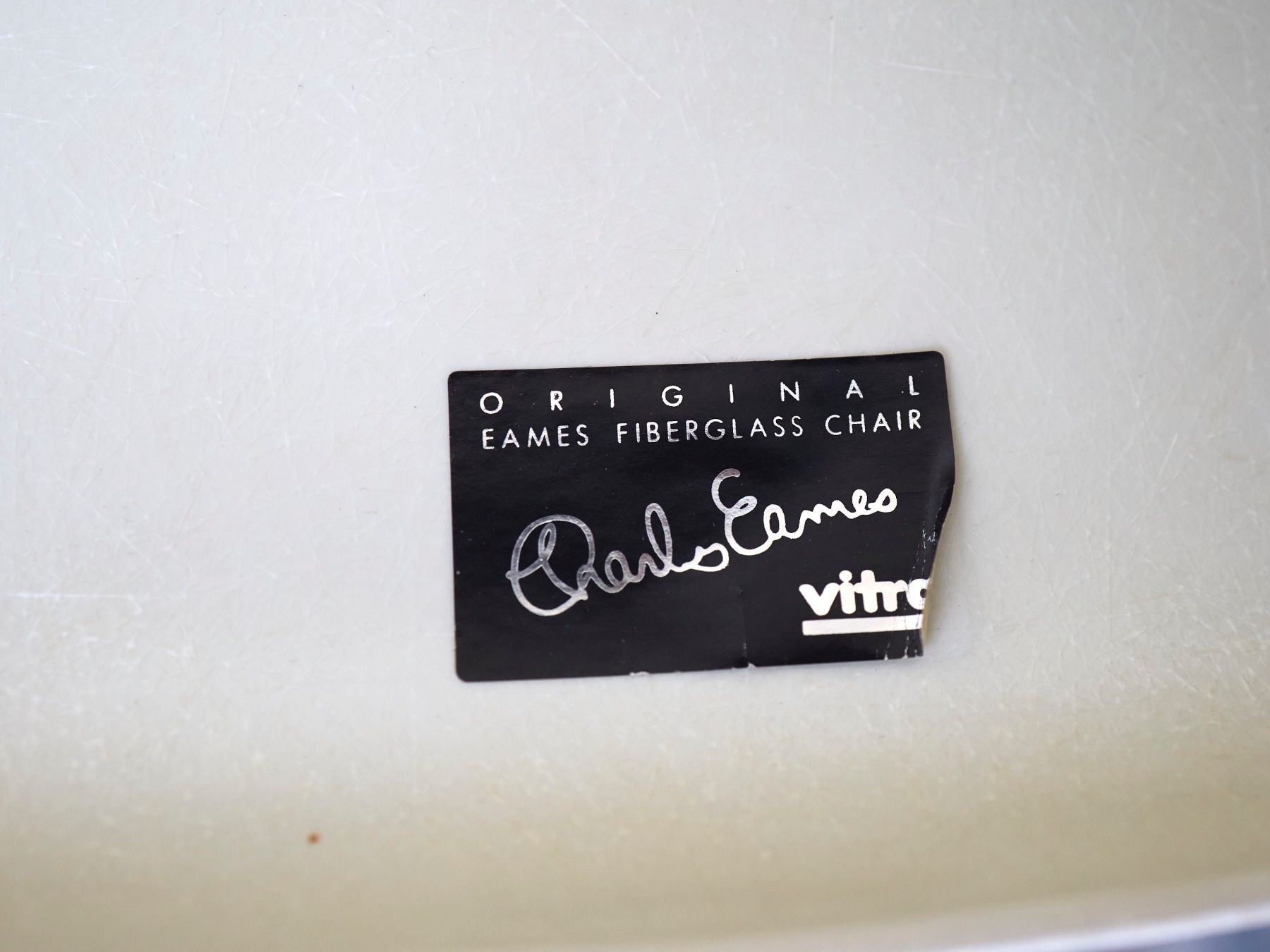 Eames Sedie: Vitra Eames Sidechair weiss – Usato da Meinisberg venduto da atelier_TILIJA 9