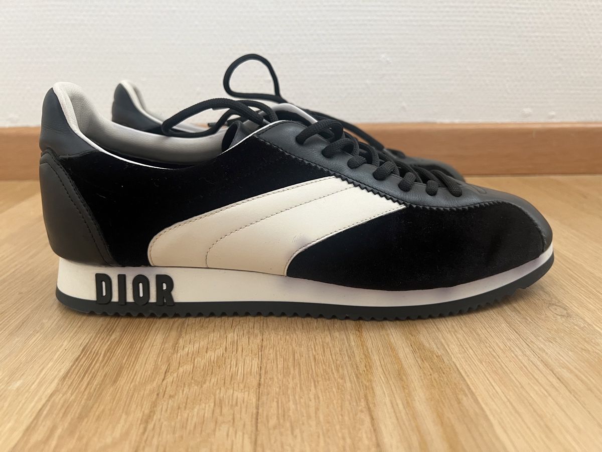 Dior Damenschuhe: Stylish Dior Diorun Sneakers – Gebraucht aus Zürich von son_f7qw