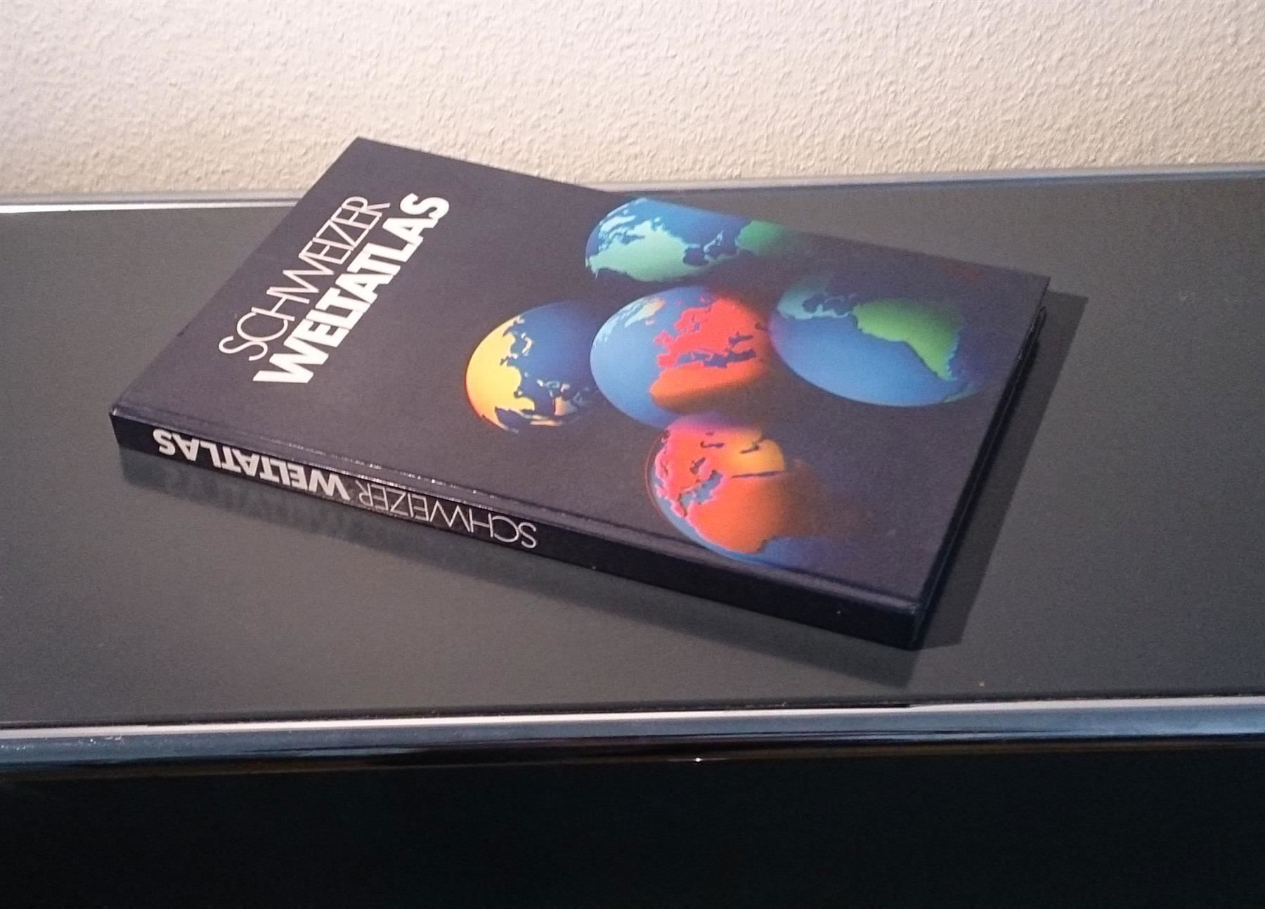 Libri: Schweizer Weltatlas 1981 – Usato da Dübendorf venduto da Povo 2