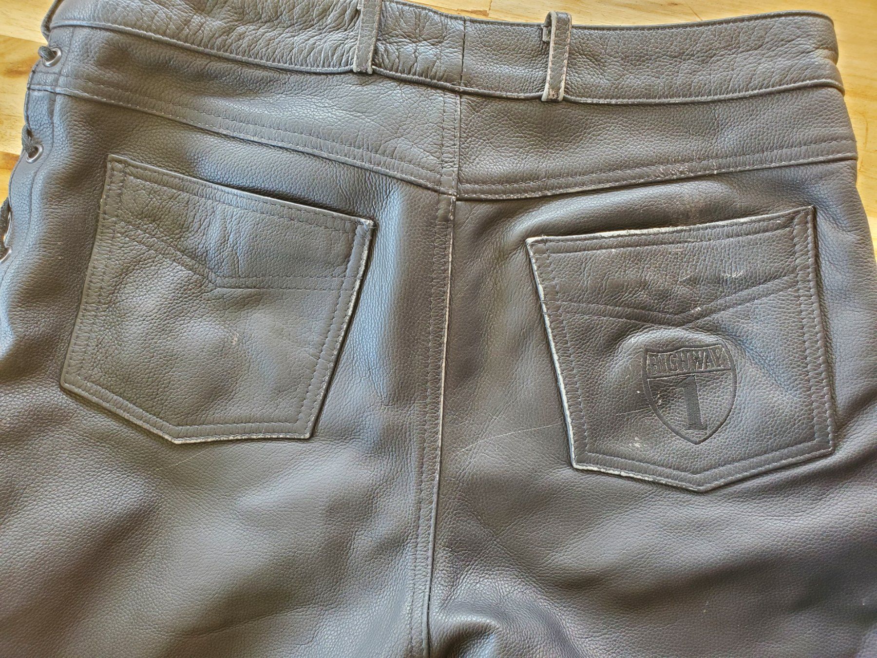 Lotti di vestiti: Motorrad Jacke, Hose, Stiefel Leder – Usato da Schwarzsee venduto da dergli01 8