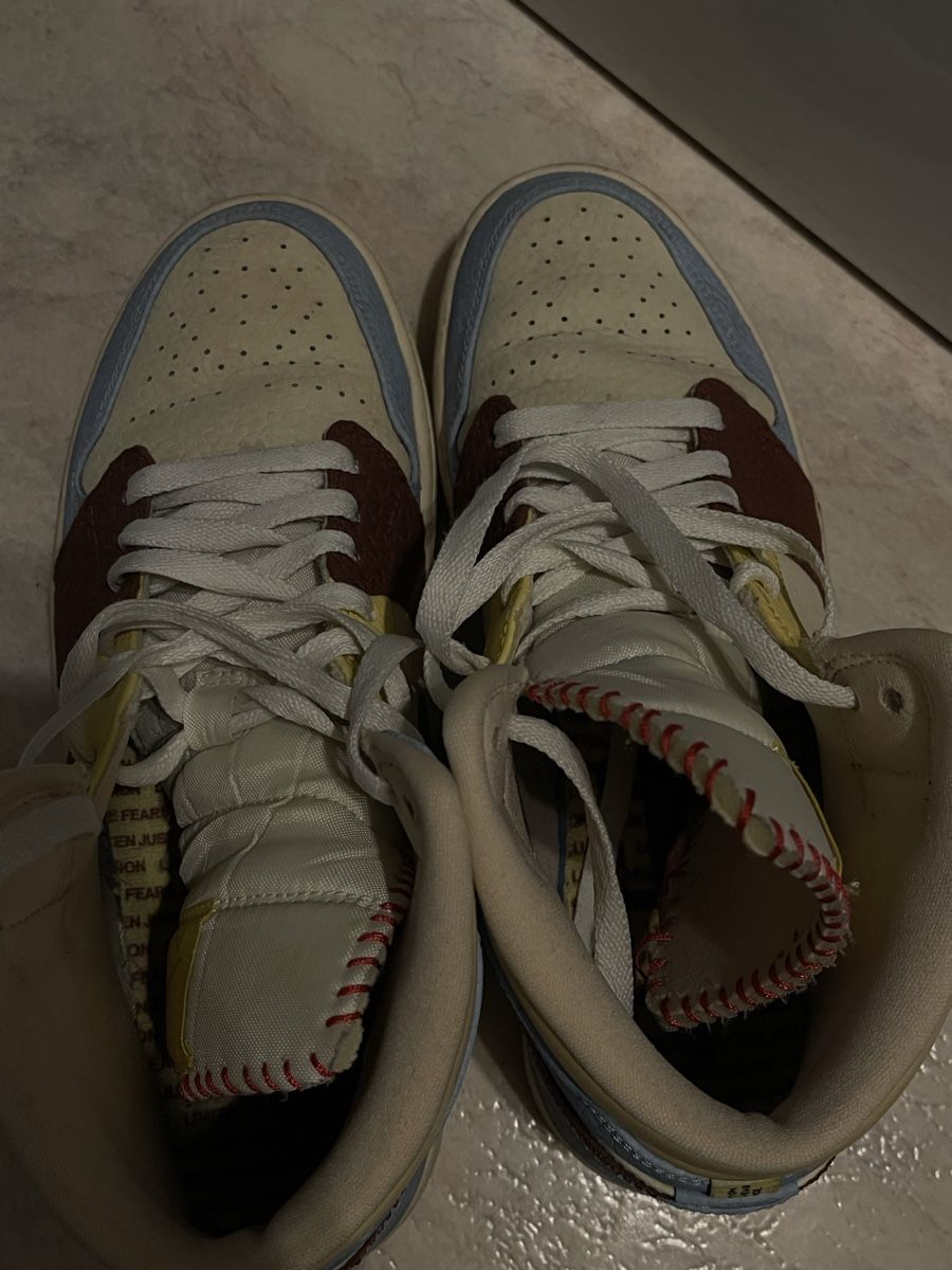 Jordan Chaussures hommes: Air Jordan 1 Mid – D'occasion à Rümlang par ohsnapiiitzme2 1