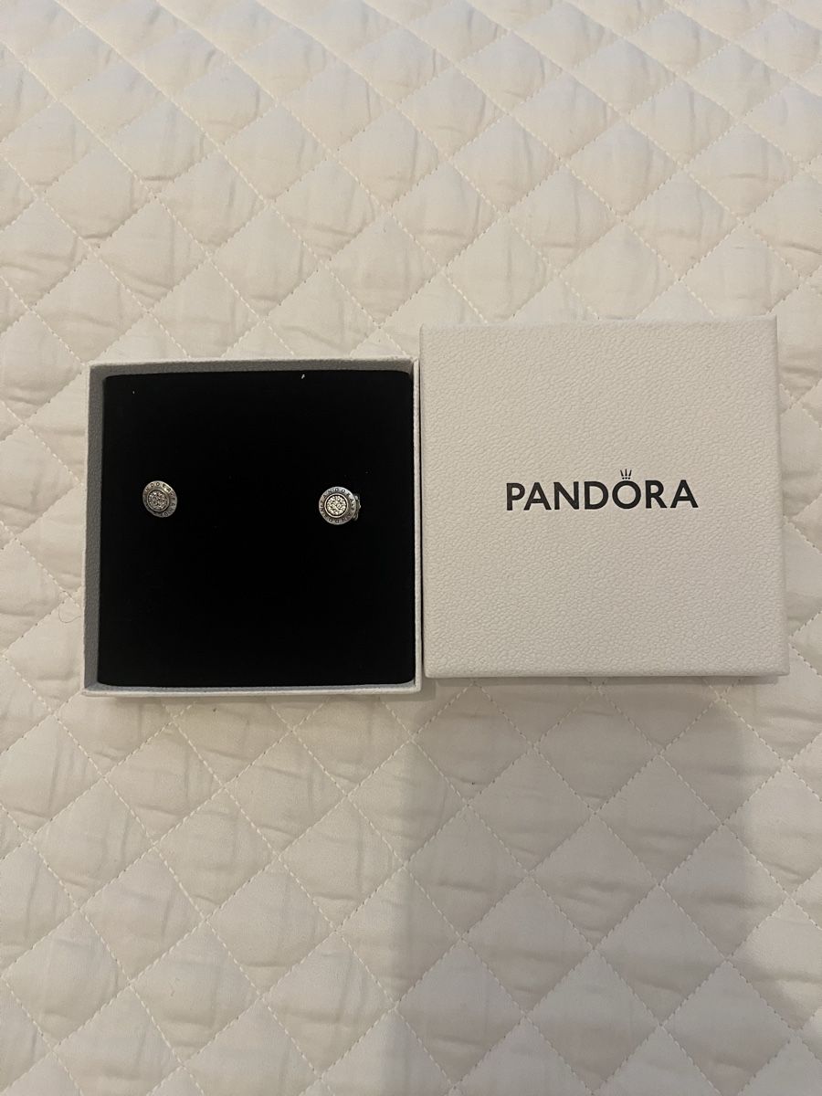 Pandora Orecchini pendenti & Orecchini a lobo: Sparkling Pandora Stud Earrings - Perfect Gift Idea! – Nuovo e nell'imballaggio originale da Kloten venduto da Sz.Cz11