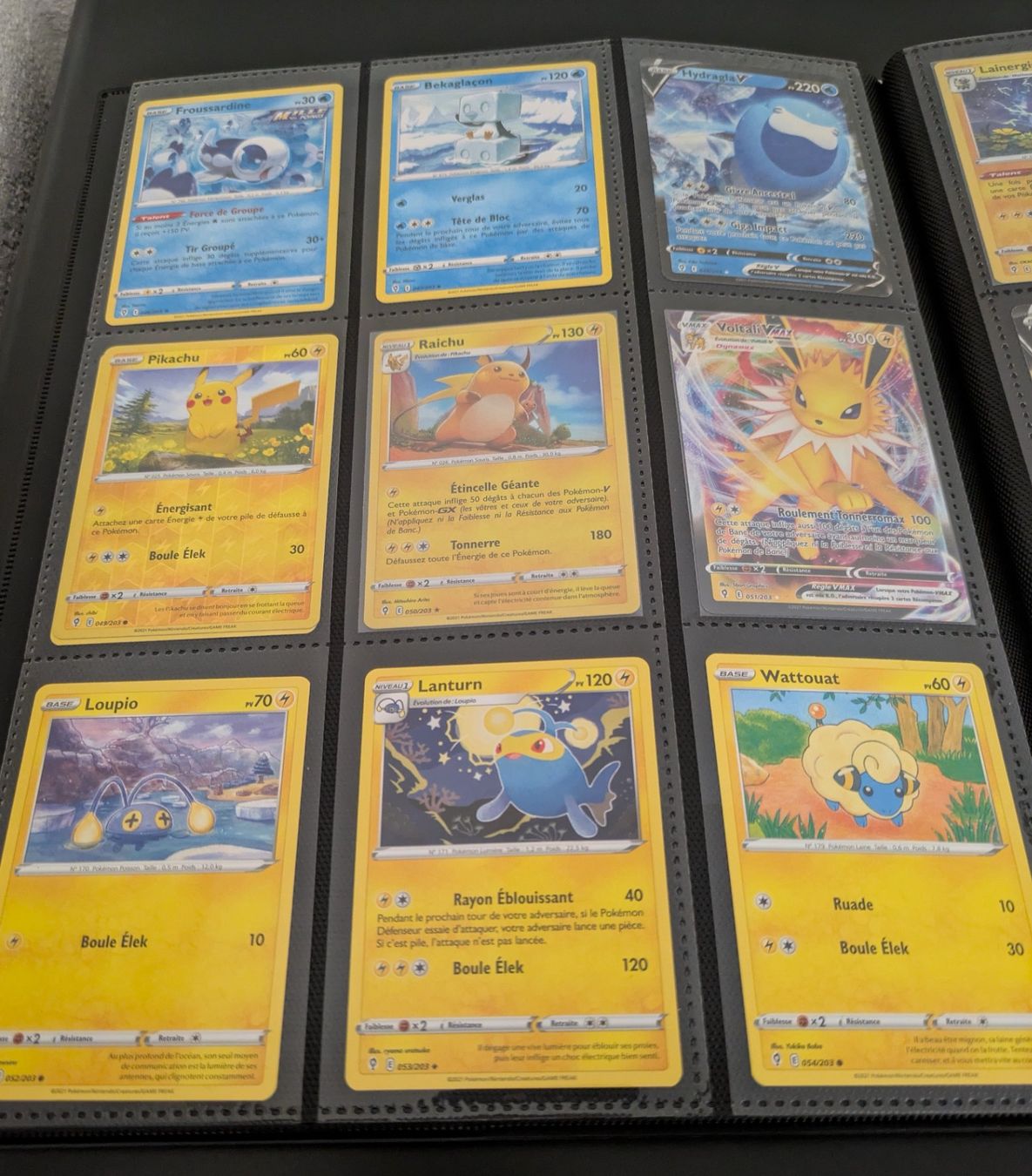 Pokémon Cartes à collectionner: CARTES POKEMON – Collection : Évolution Céleste – Neuf (Voir description) à Le Locle par Jojo130 1