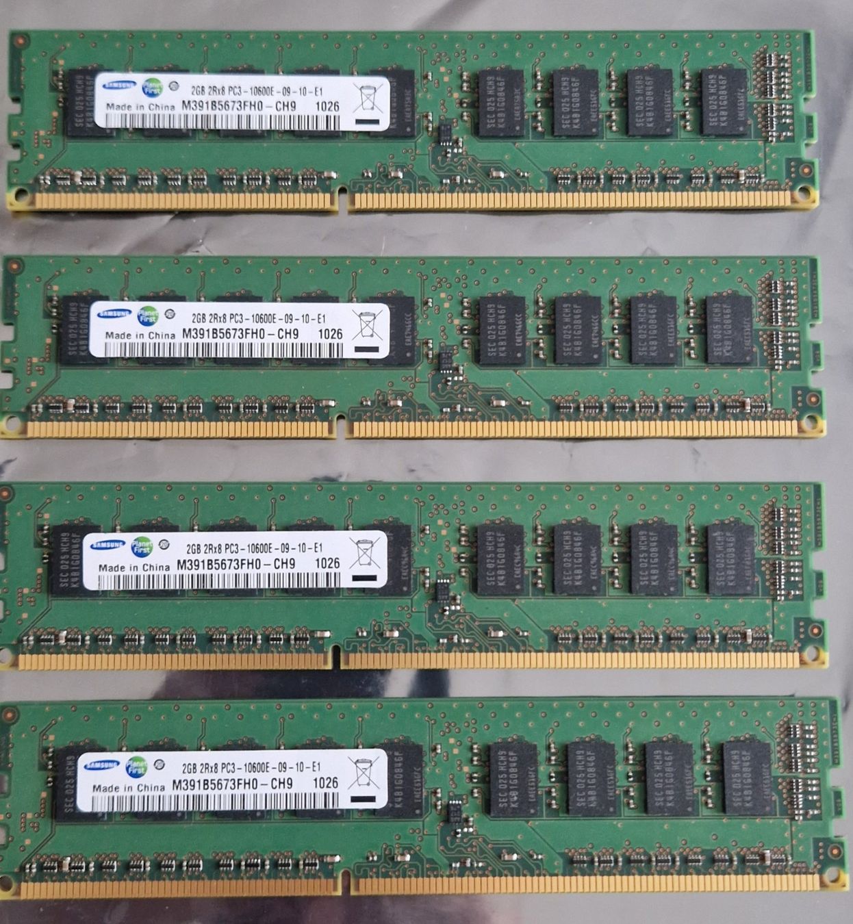 Memory / RAM: RAM DDR3-2GB-1333MHZ – Gebraucht aus Villaz-st-Pierre von BIstroide