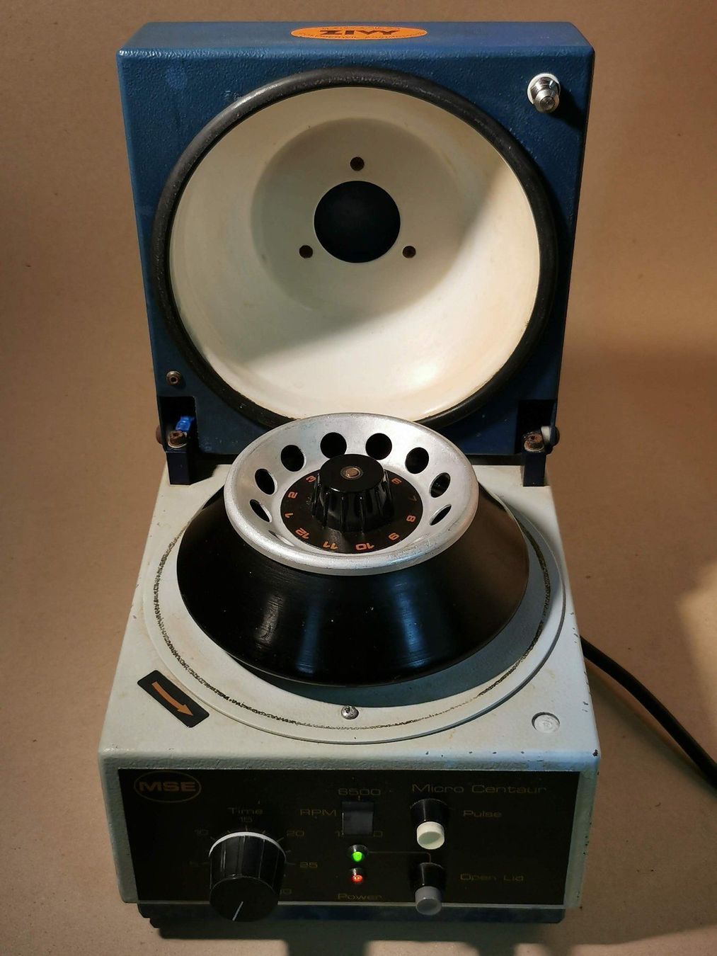 Accessori da laboratorio: MSE Micro Centrifugeuse Labo – Usato da Ecublens VD venduto da Netfinity 1