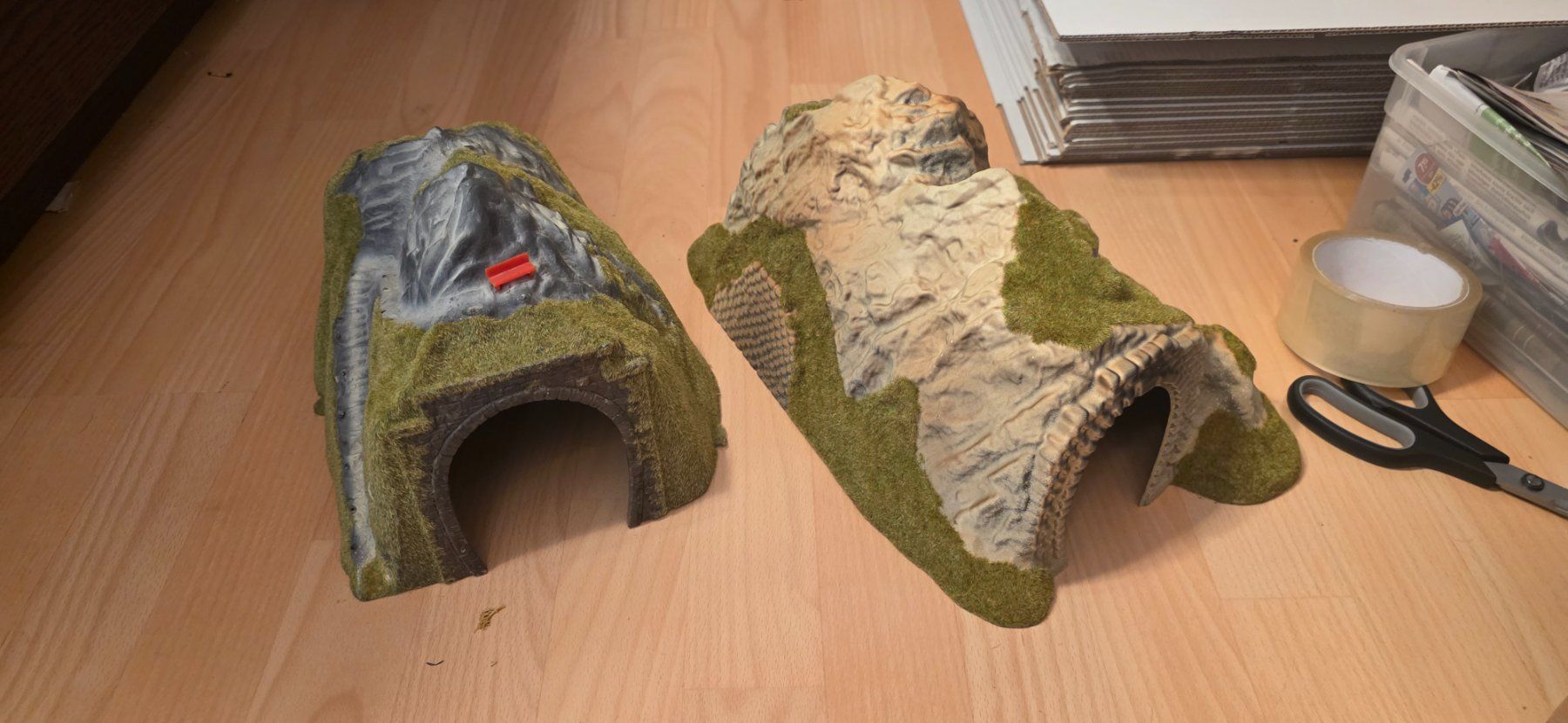 Noch Modellini di ferrovie: Landschaftsmodelle mit Tunneln 2 Stücke – Usato da Hochfelden venduto da Danizh0 1