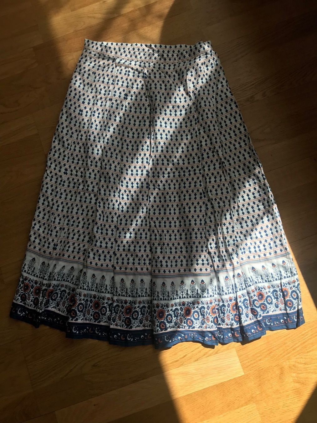 Vestiti & Gonne: Pleated printed midi skirt – Usato da Affoltern am albis venduto da onlyrose123 3