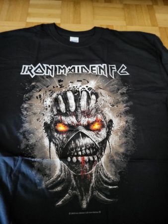 Iron Maiden t-shirt xl fc book of souls