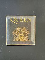 Pin QUEEN nummeriert