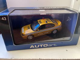 Subaru Legacy Limousine Polce Polizei Autoart 1:43